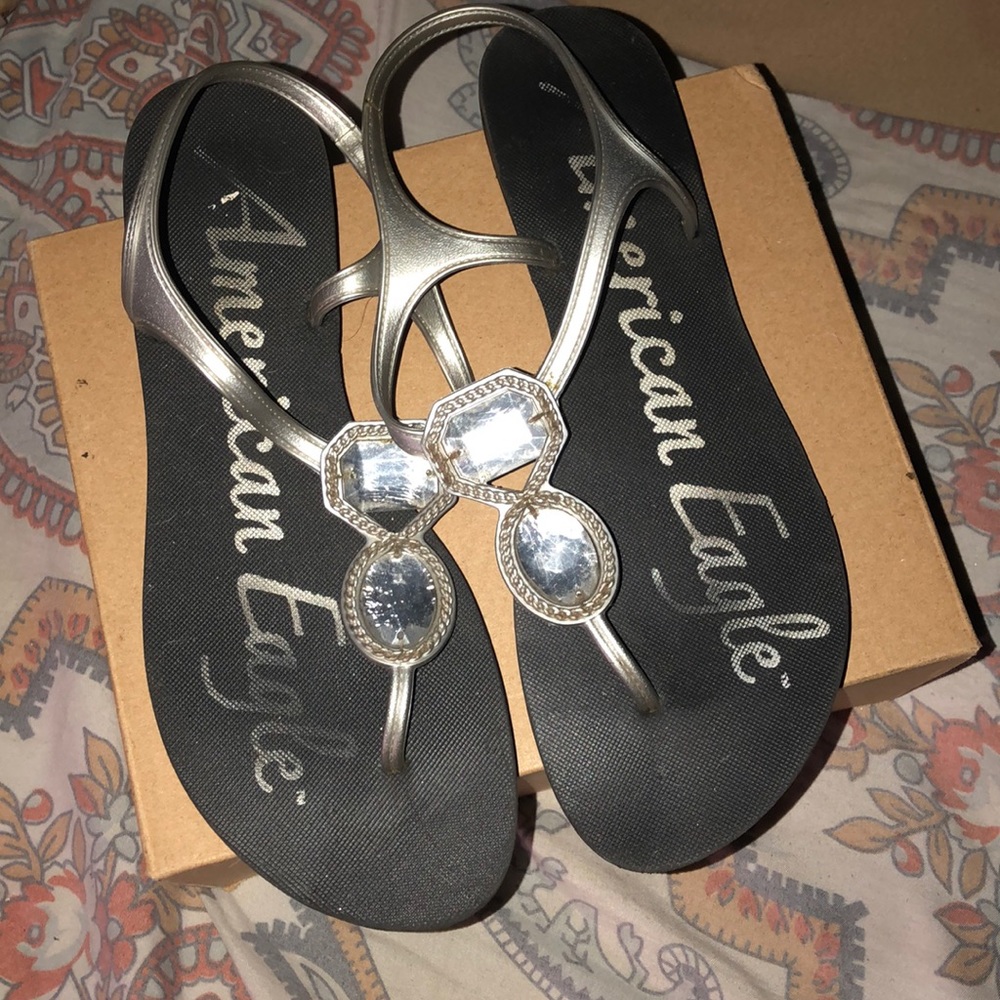 Cute american eagle sandals must have ‼️